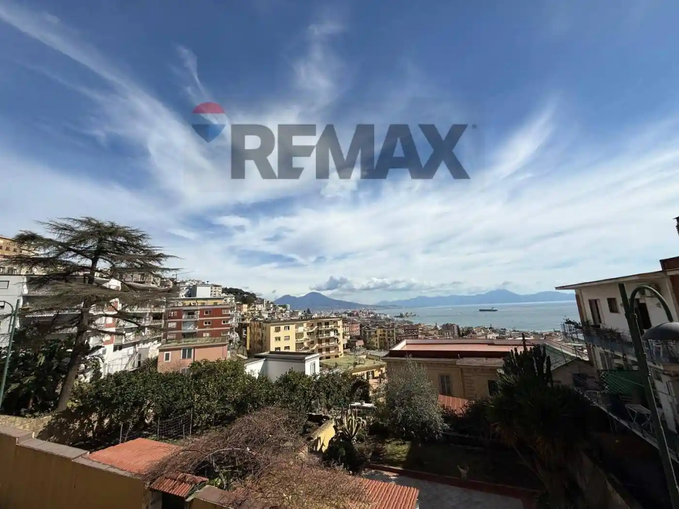 Appartamento in vendita a Napoli