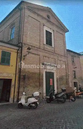 Palazzo - Stabile in vendita a Fano