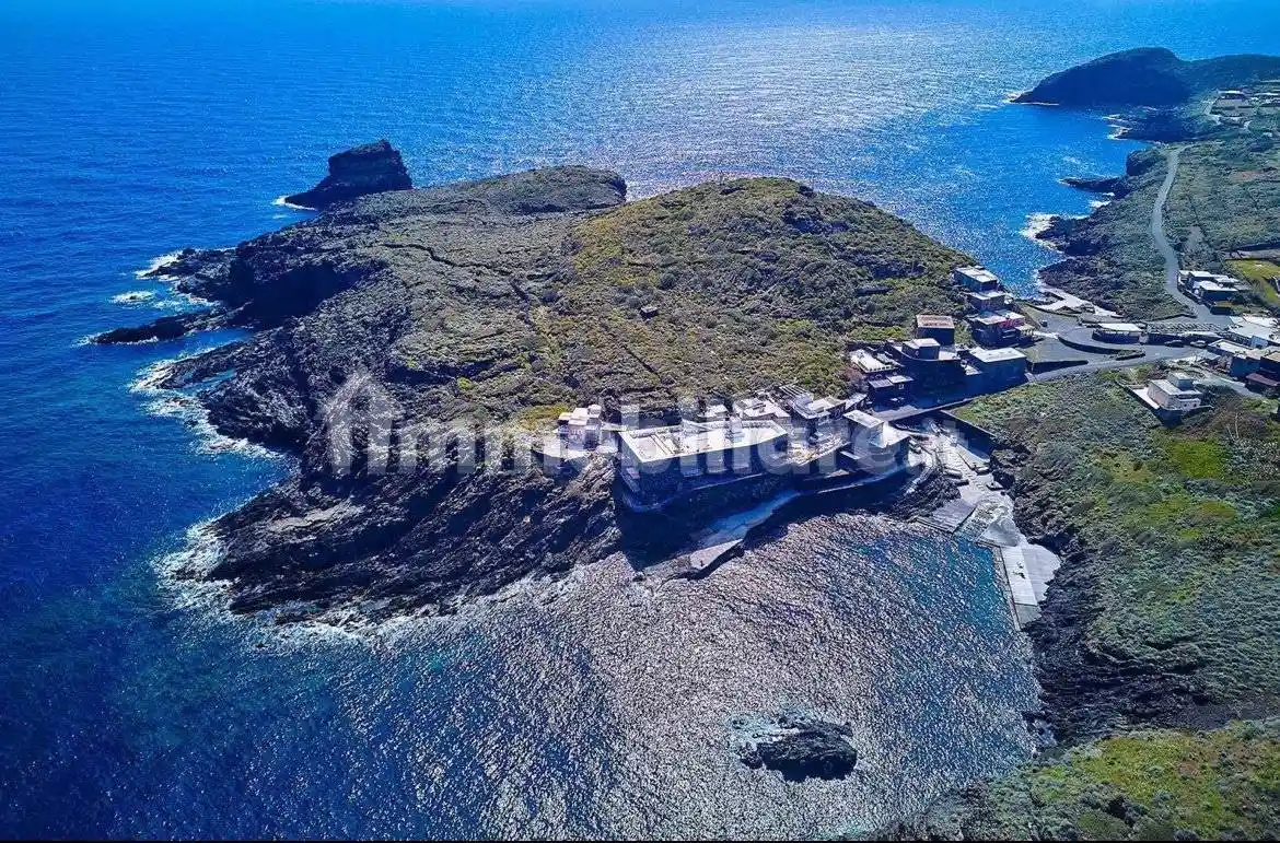 Appartamento in vendita a Pantelleria
