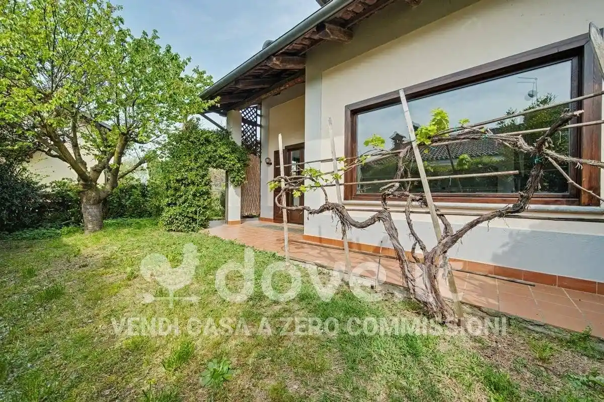 Villetta a schiera in vendita a San Paolo Solbrito