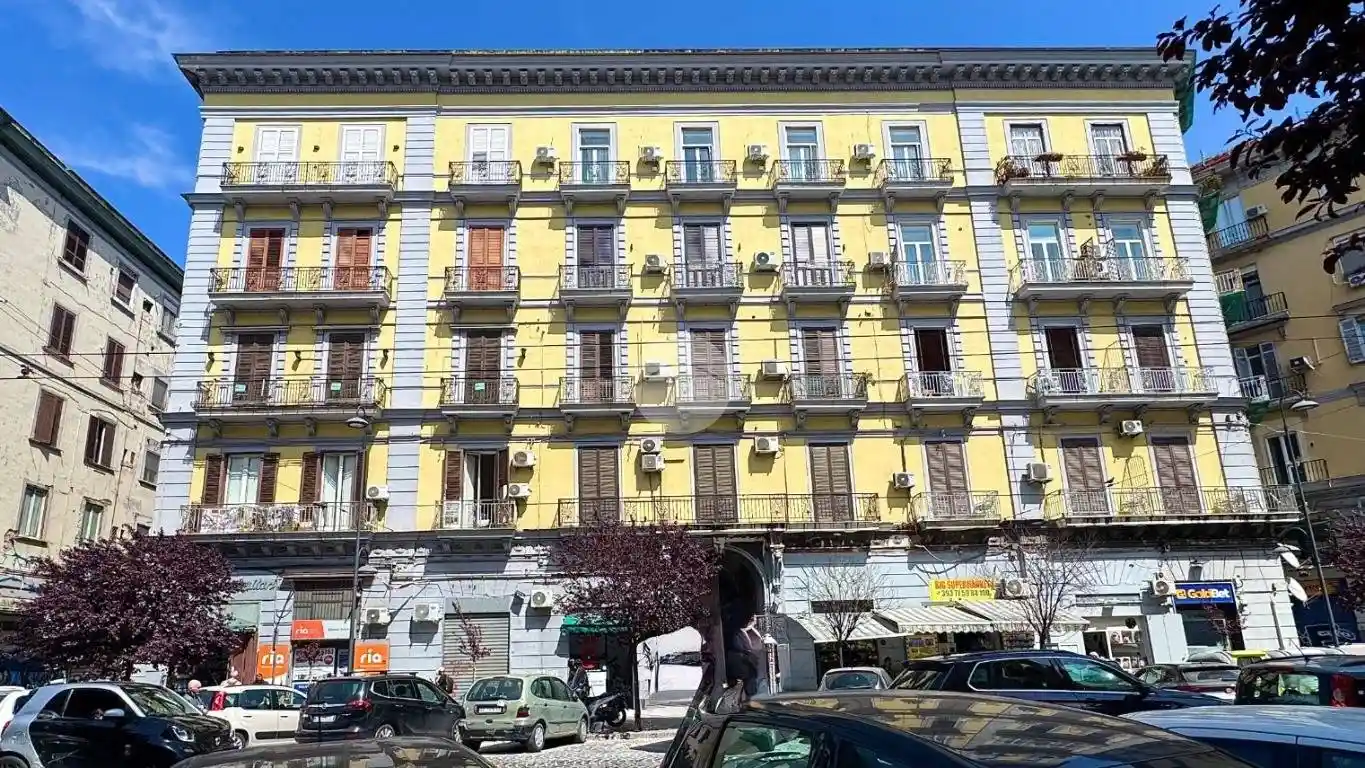 Appartamento in vendita a Napoli