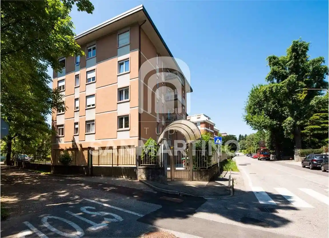 Appartamento in affitto a Varese