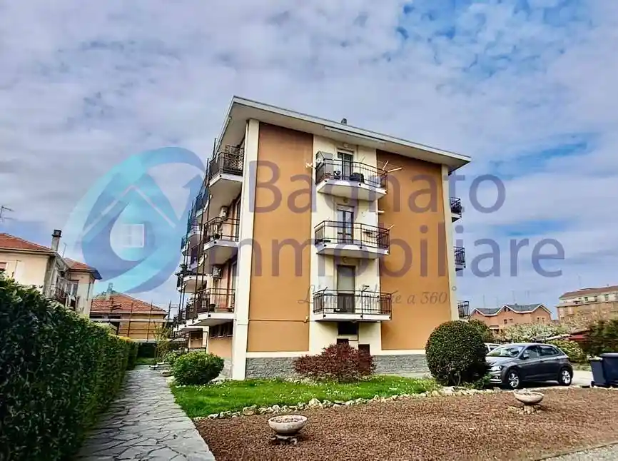 Appartamento in vendita a Novara