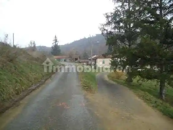 Rustico - Casale in vendita a Dego