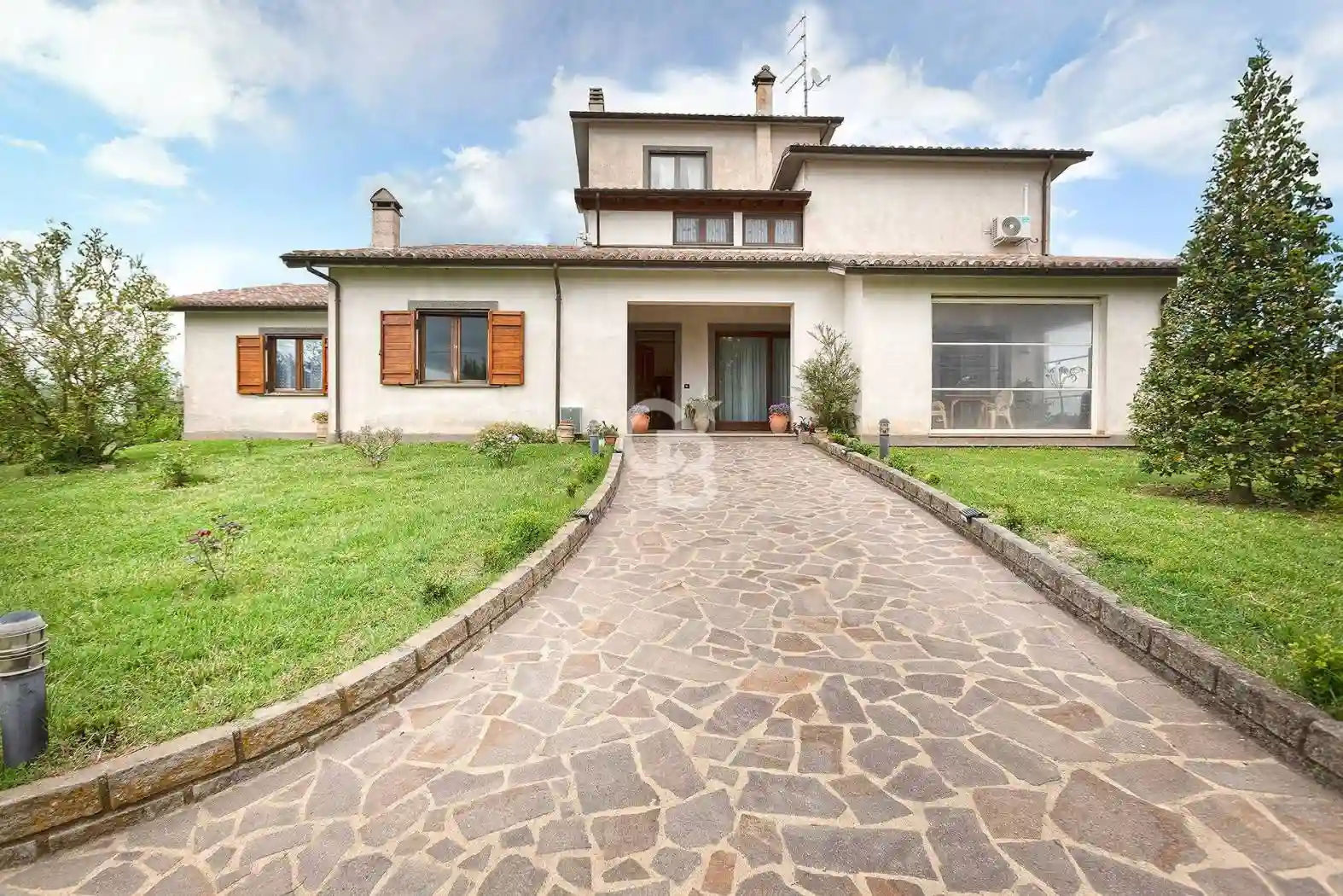 Villa - foto 2