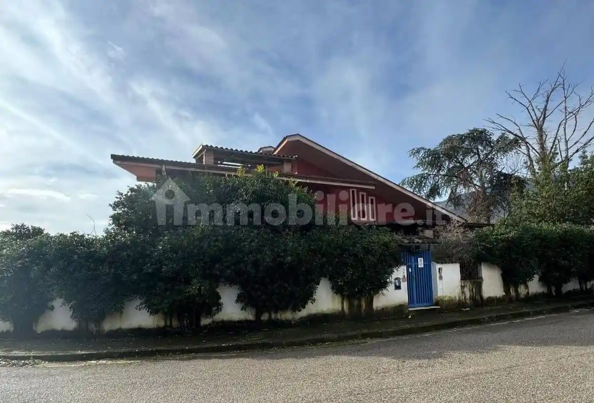 Villa in vendita a Falciano del Massico