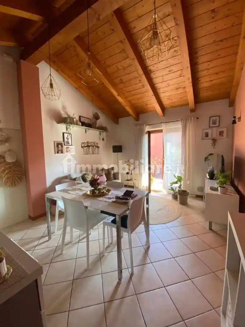 Appartamento in affitto a Borgosesia