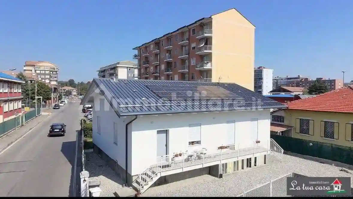 Villa - foto 2