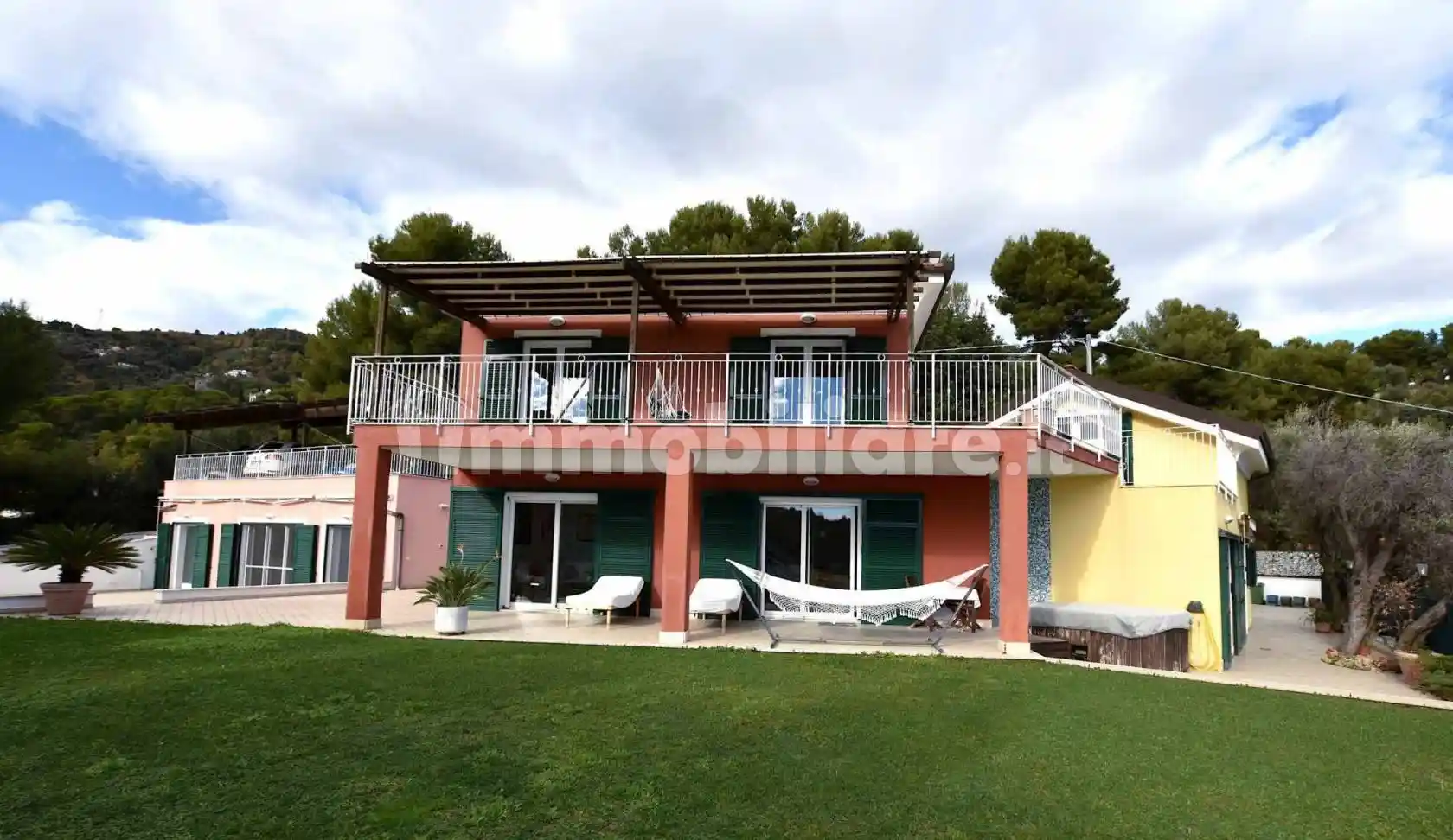 Villa in vendita a Alassio