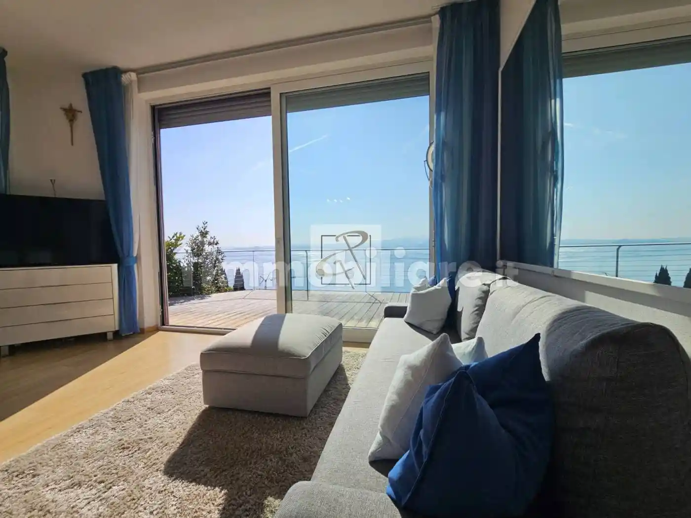 Villa in vendita a Torri del Benaco