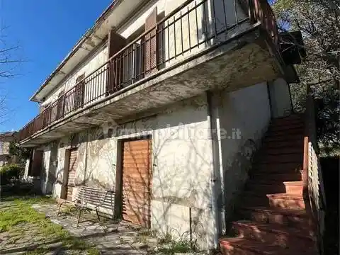 Villa in vendita a Marciano della Chiana