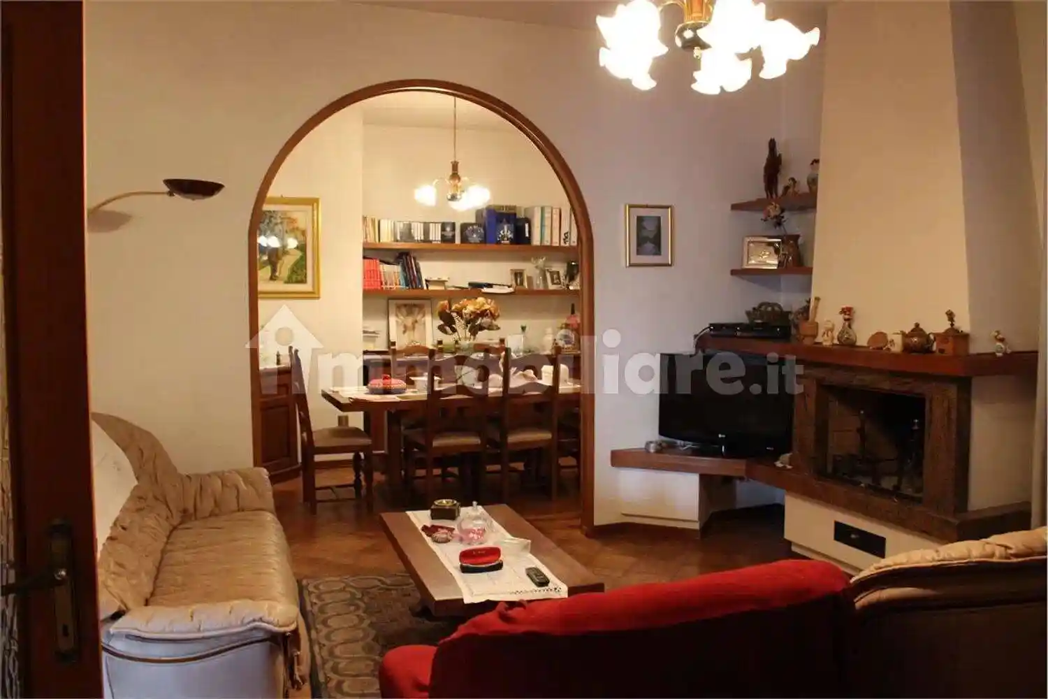 Villa in vendita a Foiano della Chiana