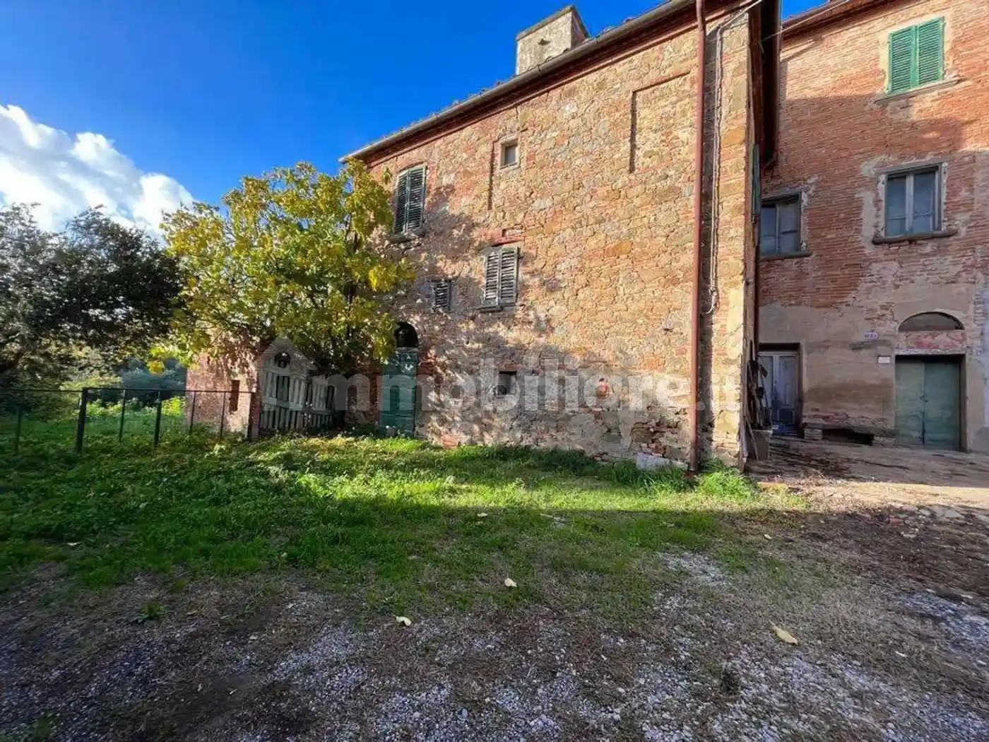 Villa in vendita a Foiano della Chiana