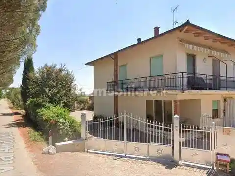 Villa in vendita a Foiano della Chiana