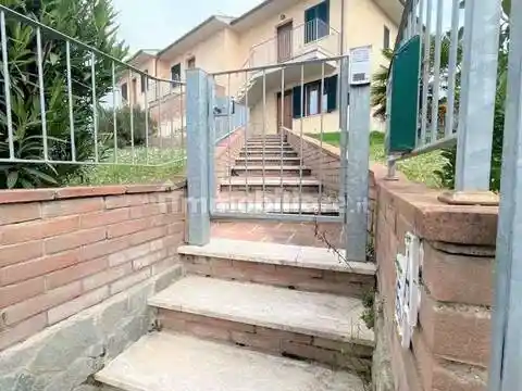 Appartamento in vendita a Lucignano