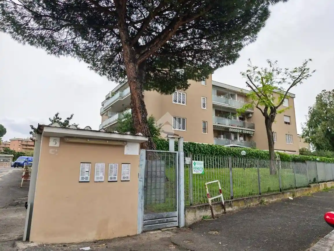 Appartamento in vendita a Roma