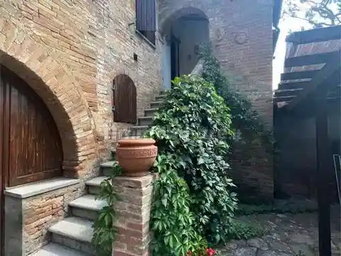 Villa in vendita a Foiano della Chiana