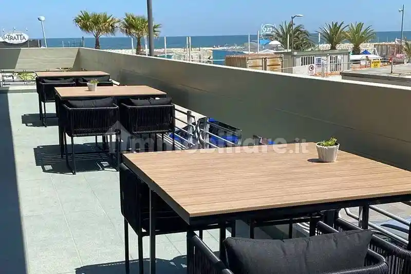 Palazzo - Edificio in vendita a Rimini