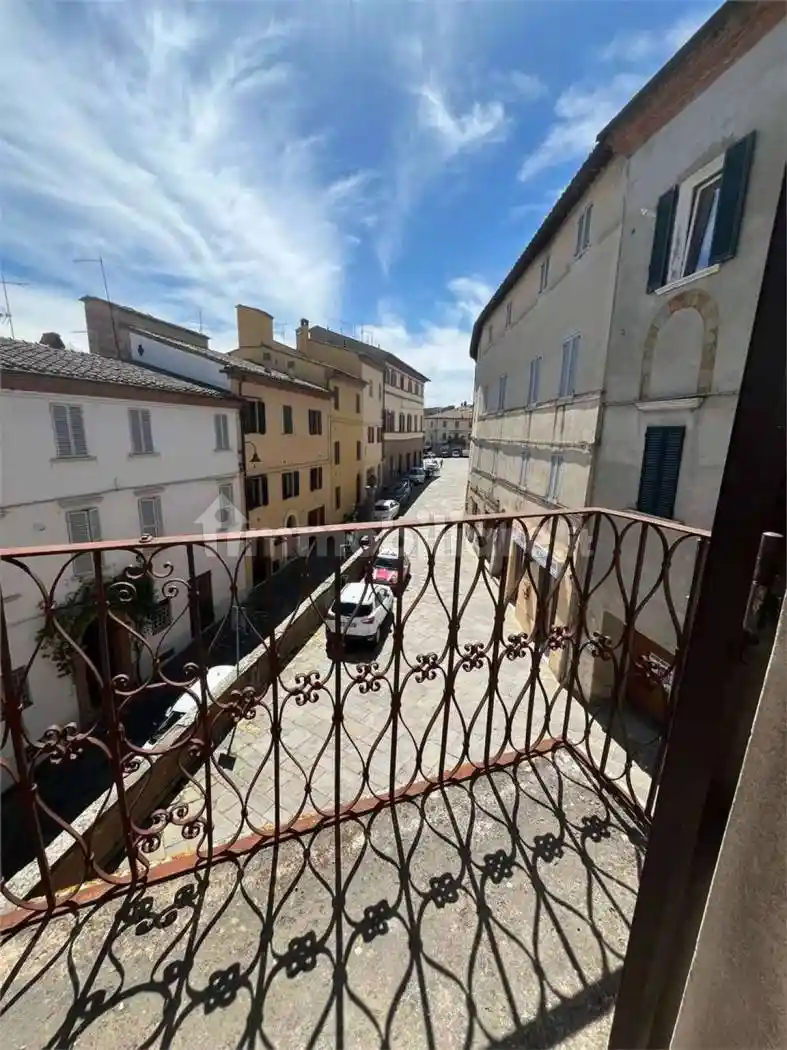 Appartamento in vendita a Sinalunga