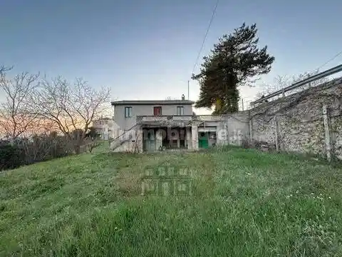 Rustico - Casale in vendita a Carassai