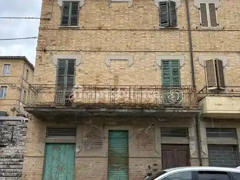 Villa in vendita a Castignano