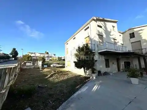 Villa in vendita a Torano Nuovo