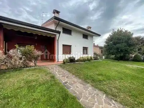 Villa in vendita a Sequals