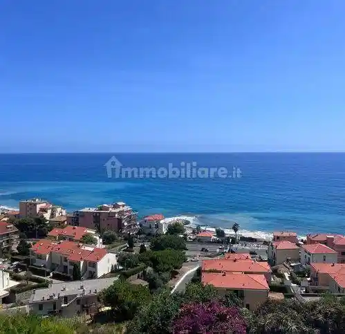 Appartamento in vendita a Riva Ligure