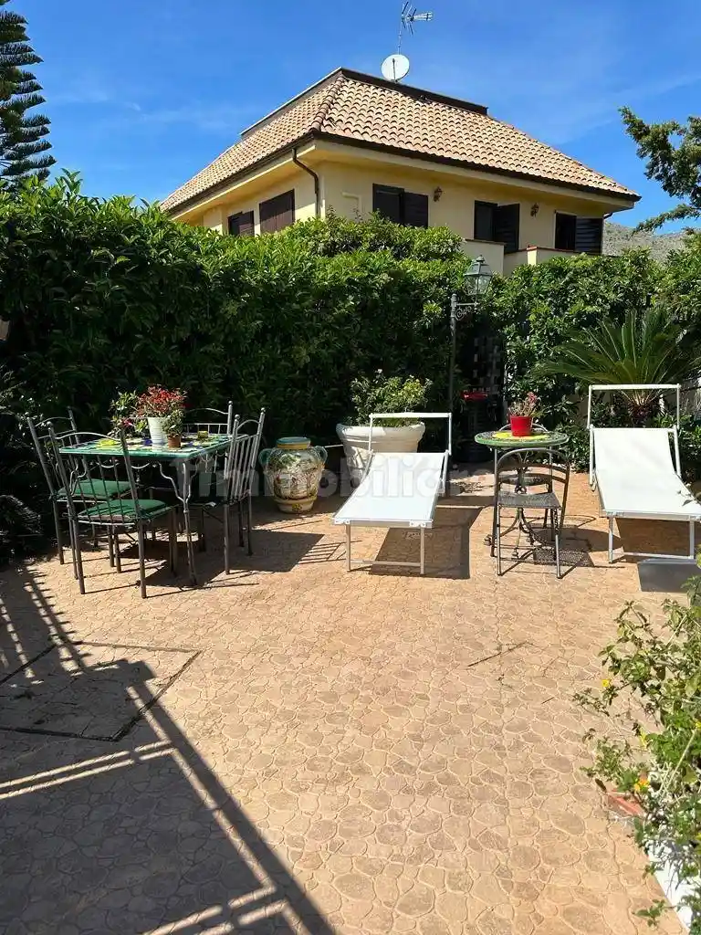 Villa in vendita a Palermo