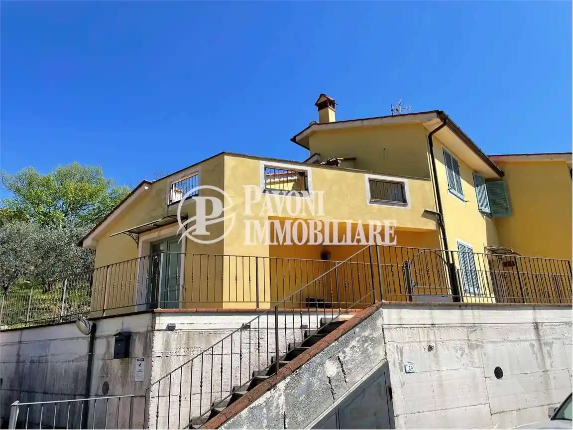 Villetta a schiera in vendita a Pistoia