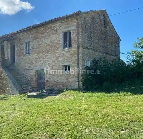 Rustico - Casale in vendita a Montelupone