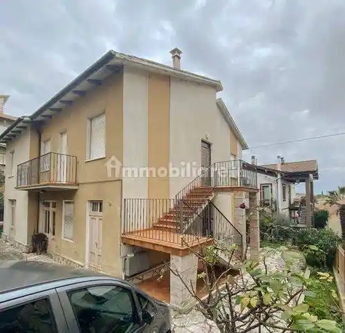 Villa in vendita a Monte San Giusto