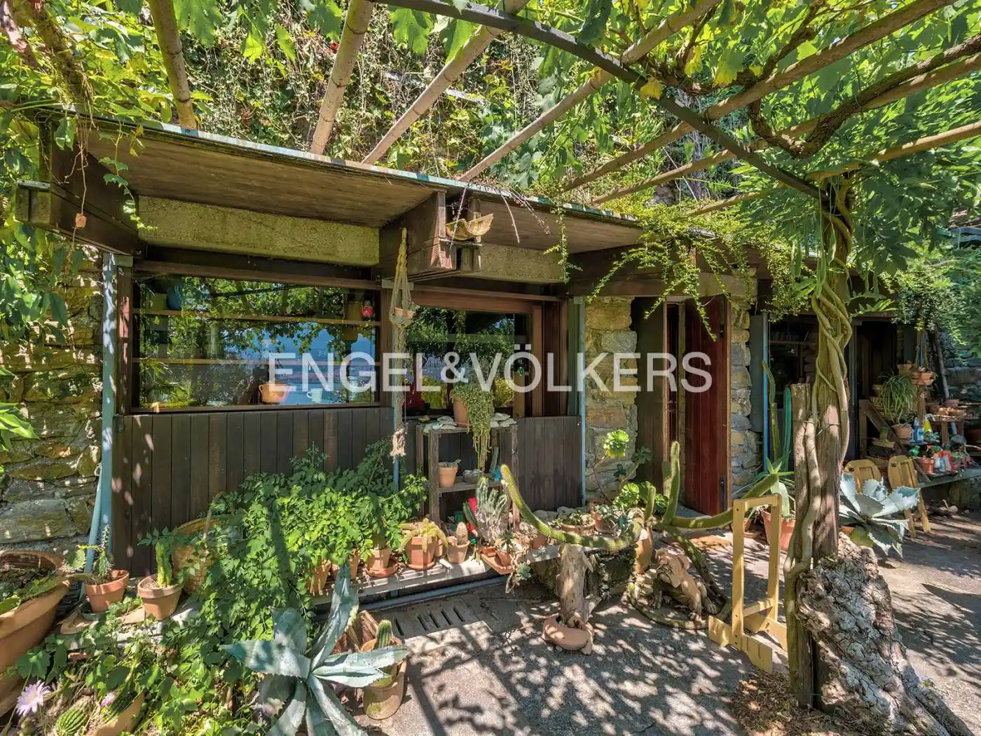 Villa in vendita a Oliveto Lario