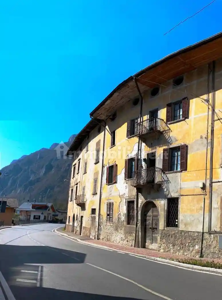 Casa indipendente in vendita a Lenna