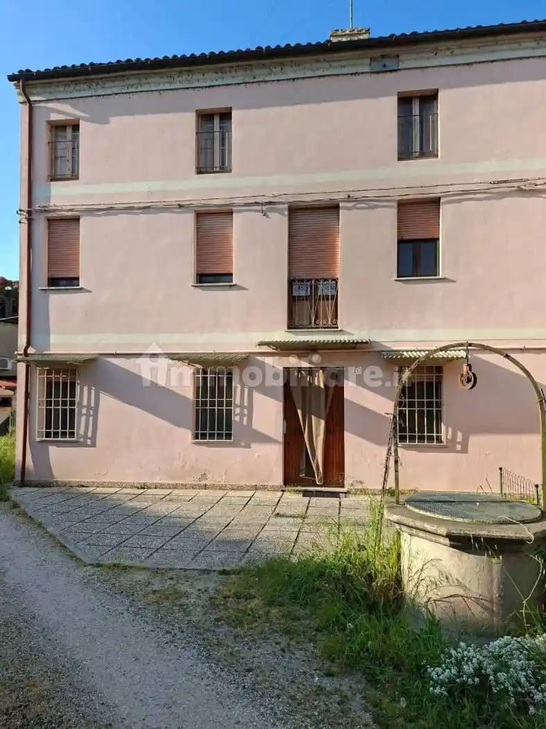 Casa indipendente in vendita a Bondeno