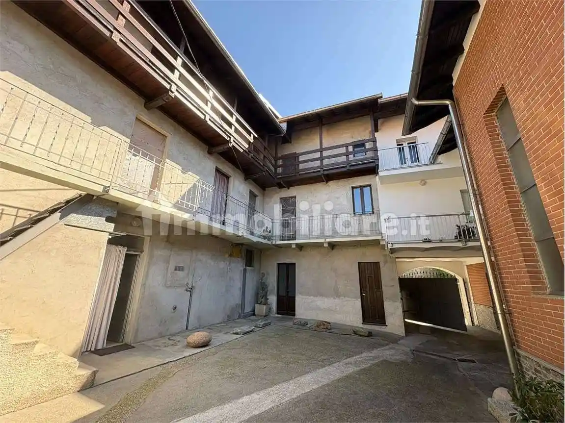 Rustico - Casale in vendita a Pombia