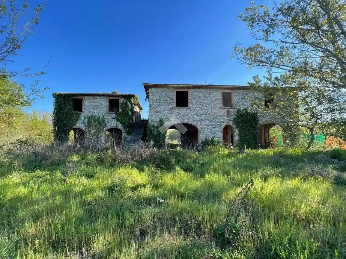 Casa indipendente in vendita a Arezzo