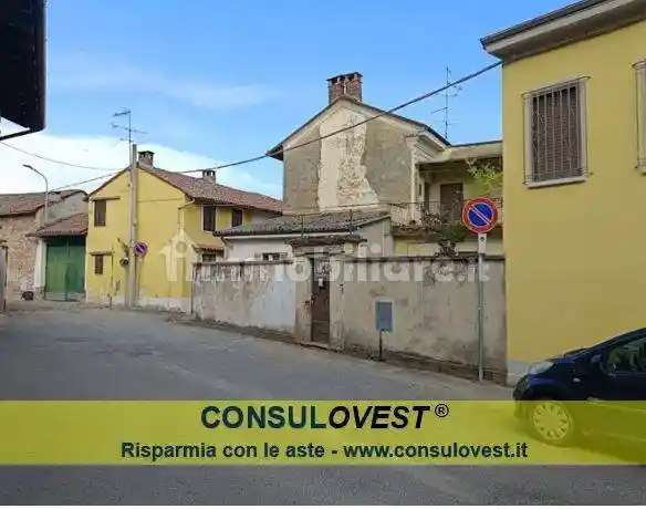 Casa indipendente in vendita a Rosasco