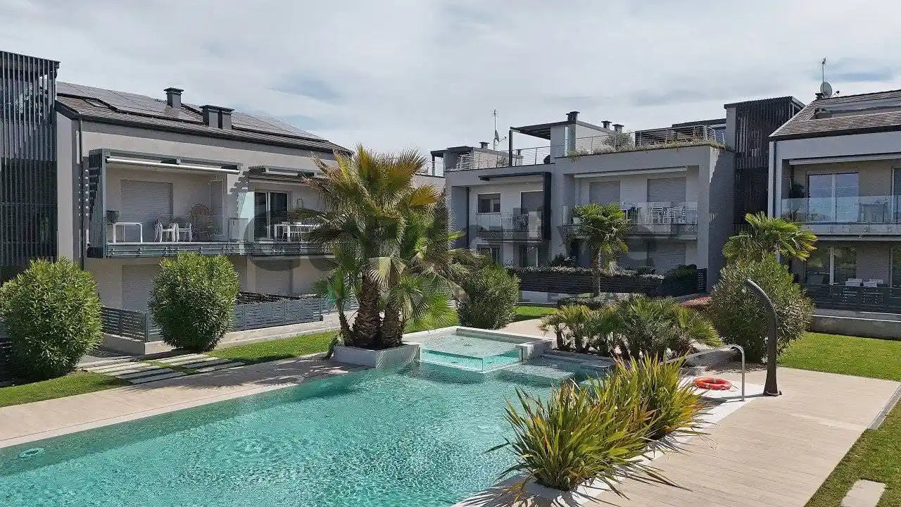 Appartamento in vendita a Peschiera del Garda