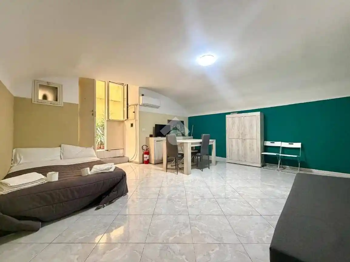 Appartamento in vendita a Napoli