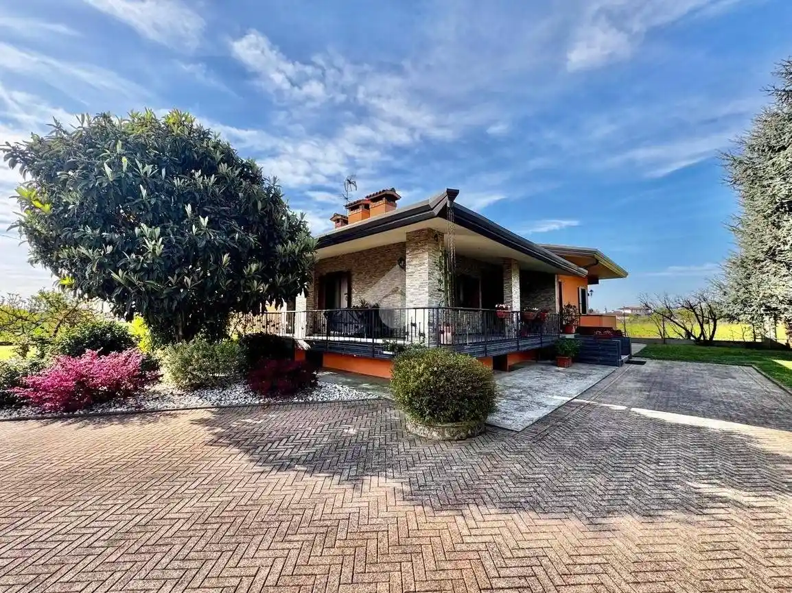 Villa in vendita a Trevignano