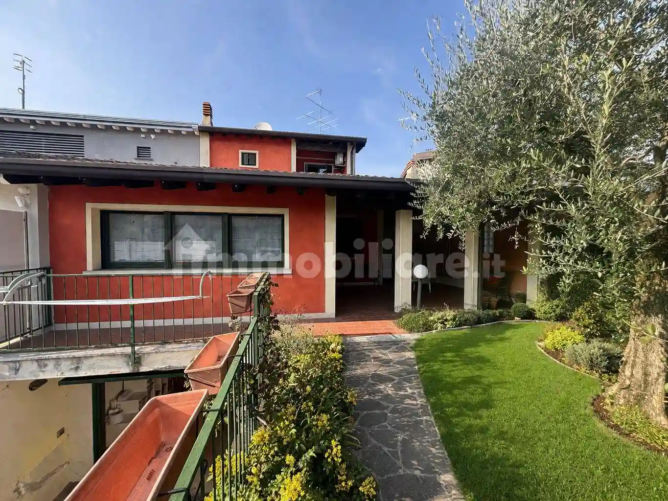 Villa - foto 2