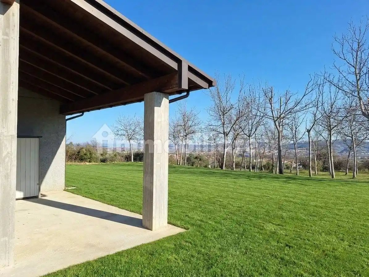 Rustico - Casale in vendita a Rosciano