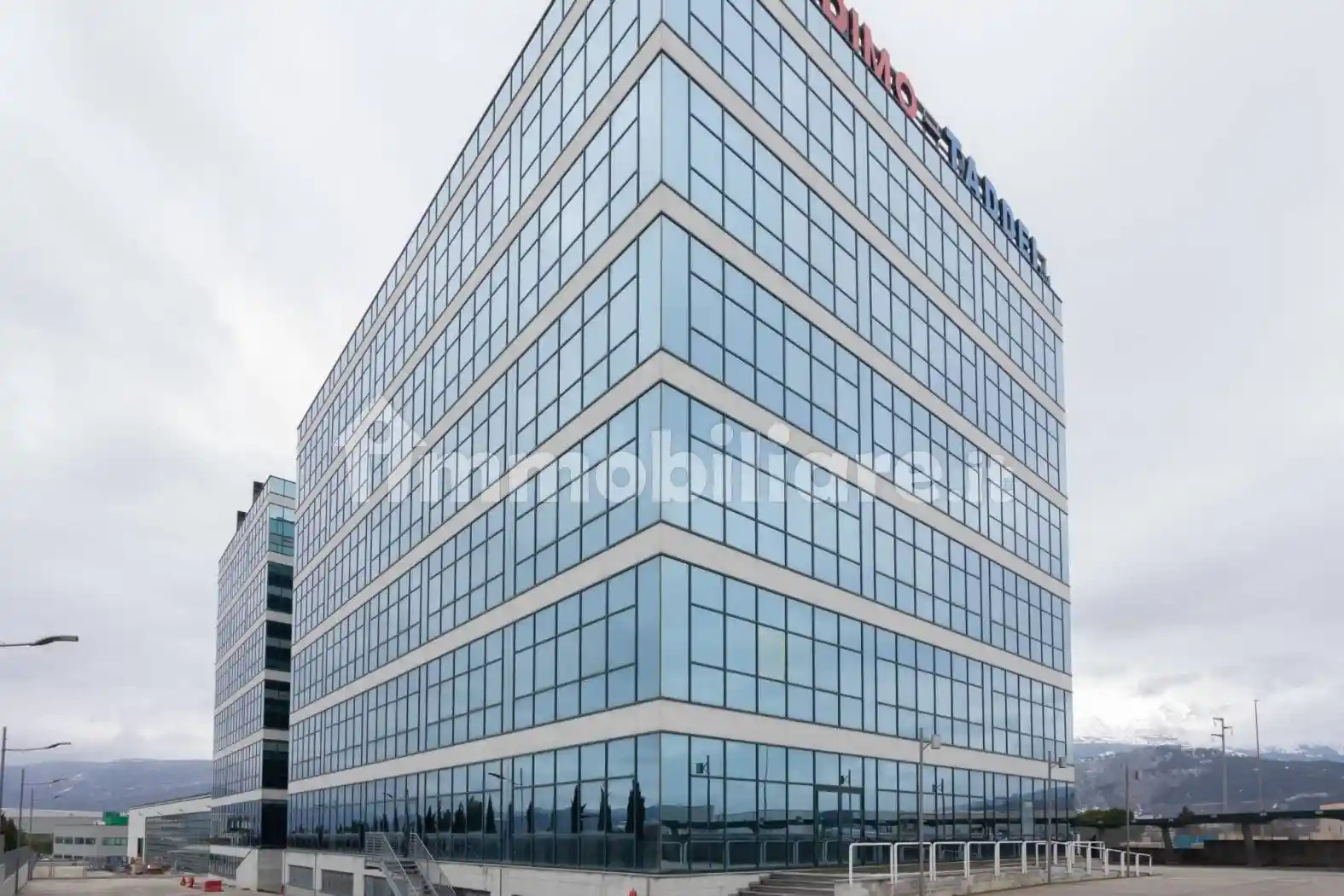 Palazzo - Edificio in vendita a Poggio Picenze