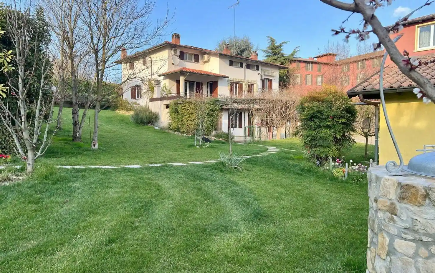 Villa in vendita a Montescano