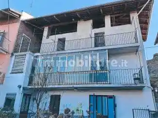 Casa indipendente in vendita a Biella