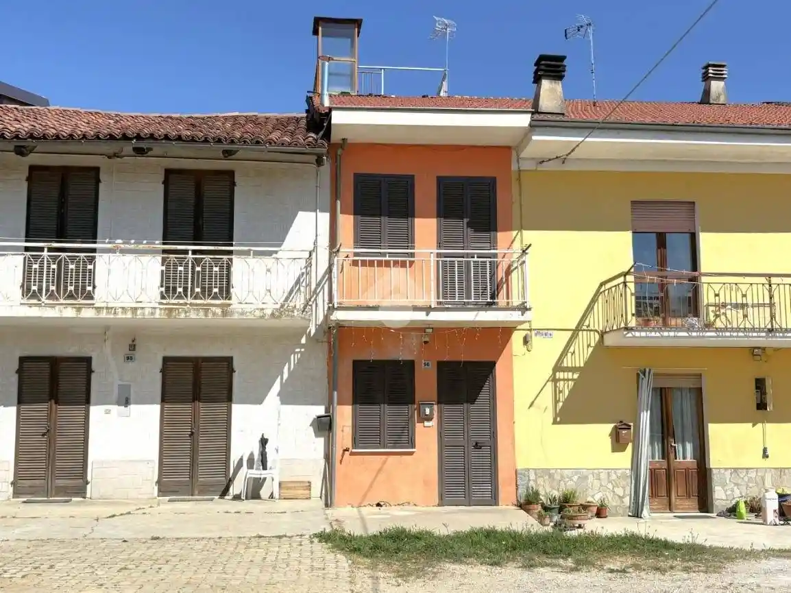 Casa indipendente in vendita a Santo Stefano Roero