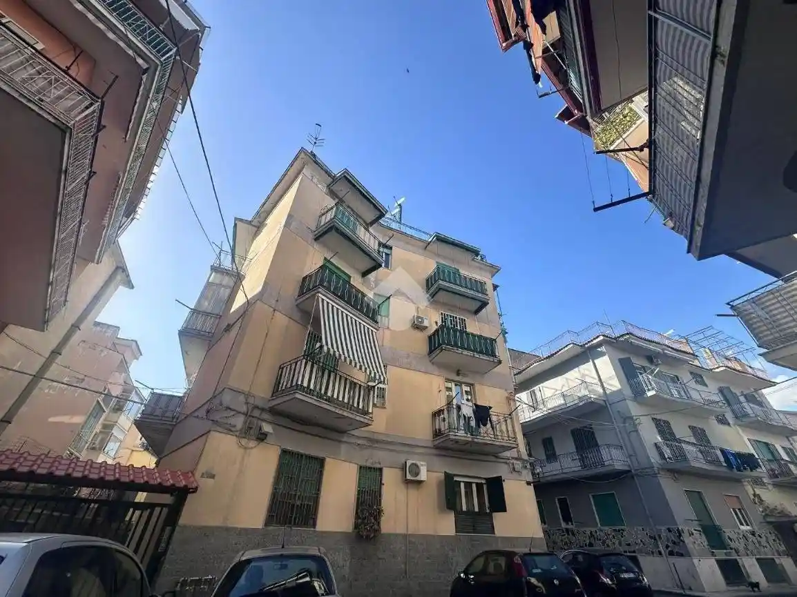 Appartamento in vendita a Napoli