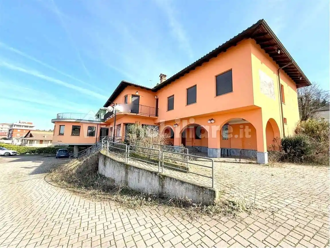 Palazzo - Edificio in vendita a Cassano Spinola