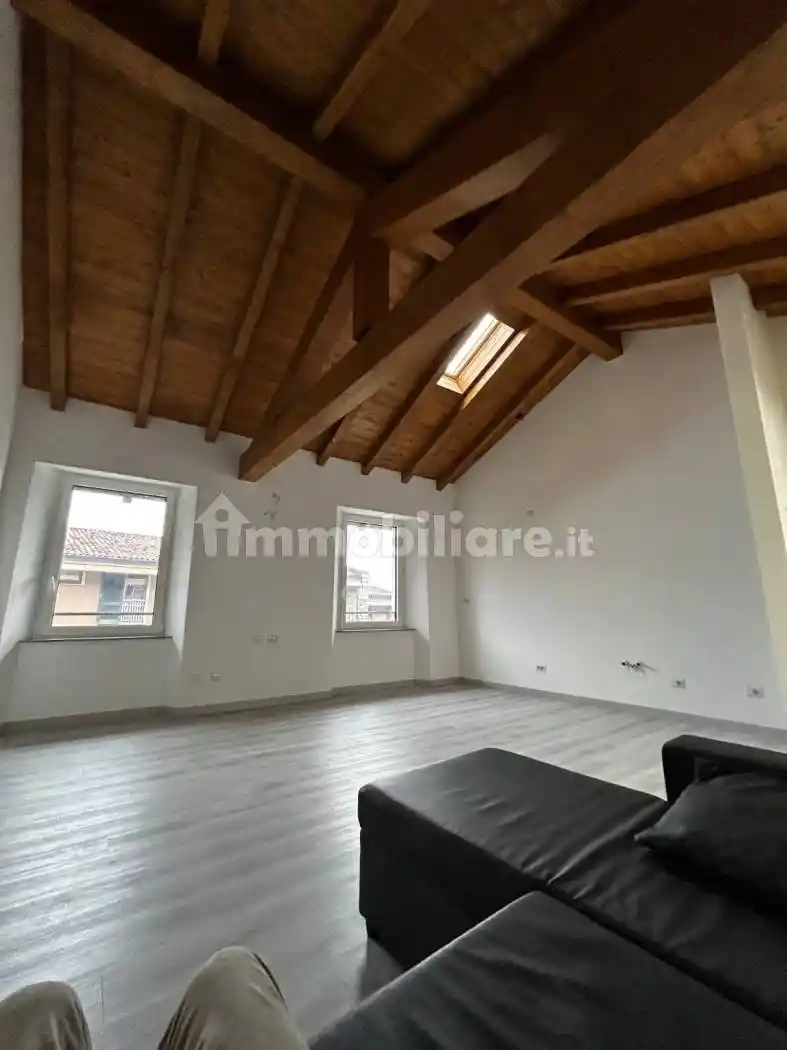 Appartamento in affitto a Porto Valtravaglia